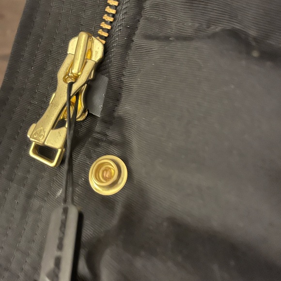 Moose knuckles long coat. Size xs . New. Black.  Gold fur . - Picture 9 of 15